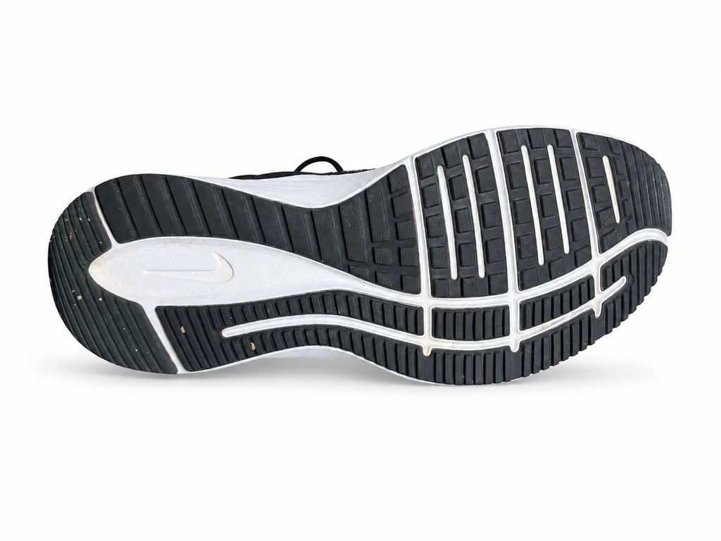 NIKE QUEST 4