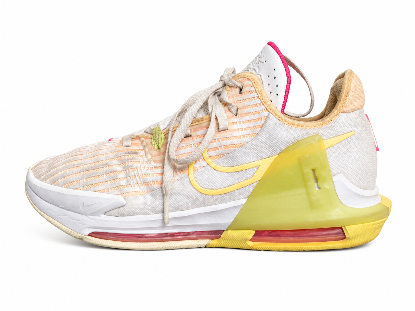 NIKE LEBORN WITNESS 6