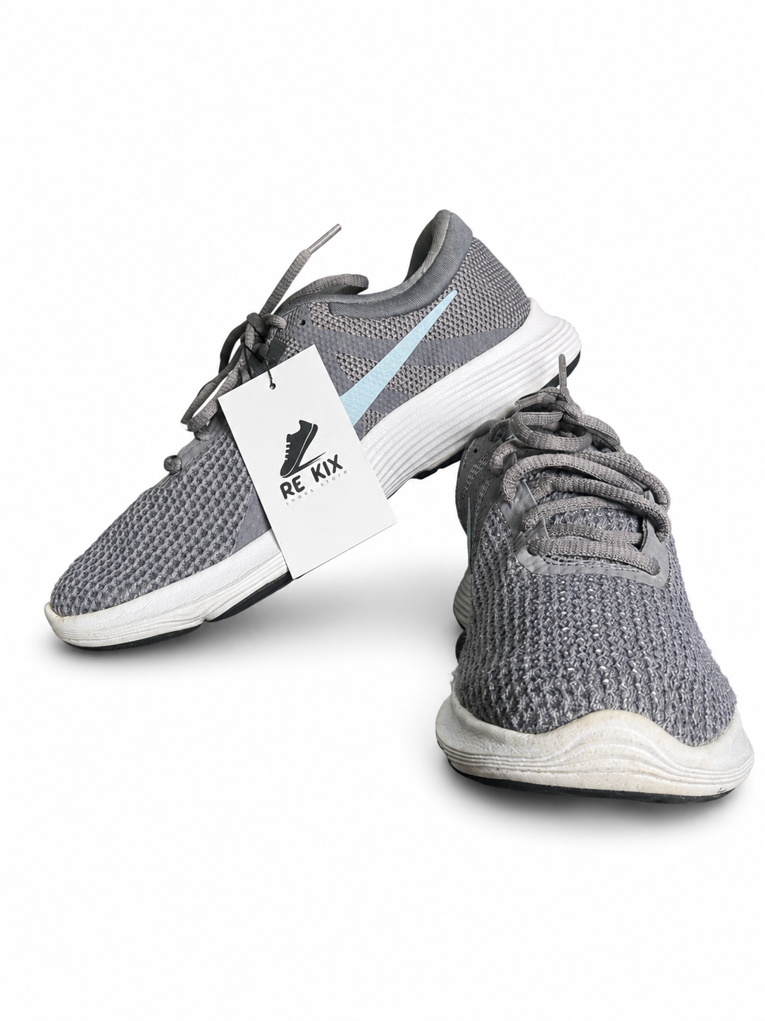 NIKE REVOLUTION 4