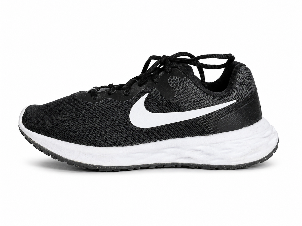 NIKE REVOLUTION 6