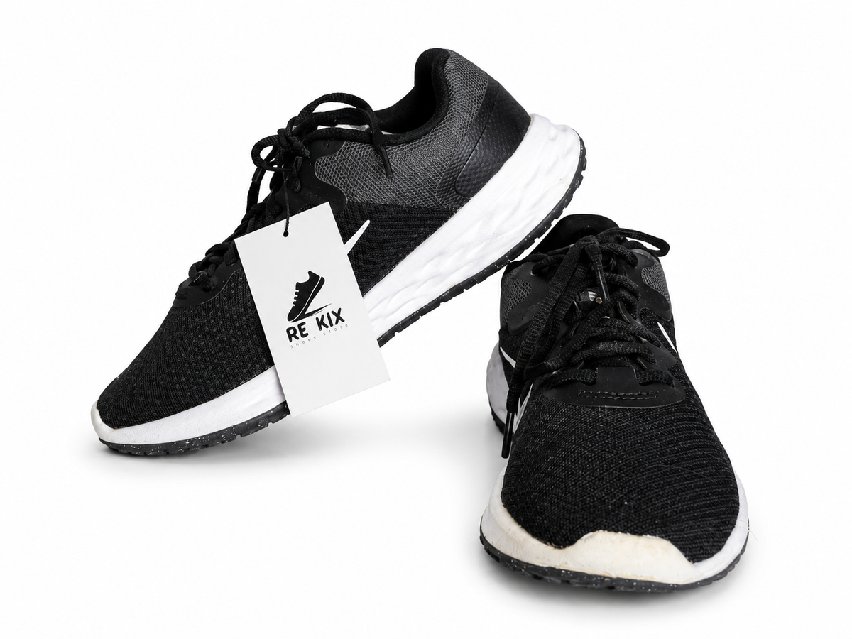 NIKE REVOLUTION 6