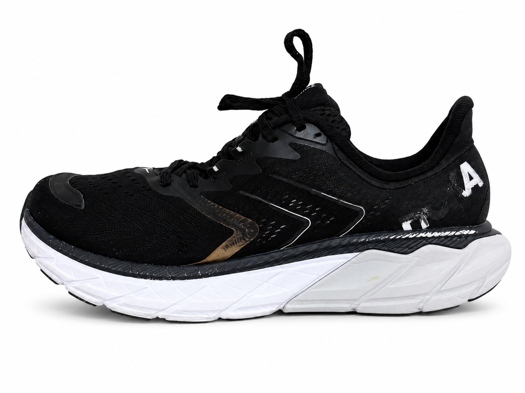 HOKA ONE ARAHI 5
