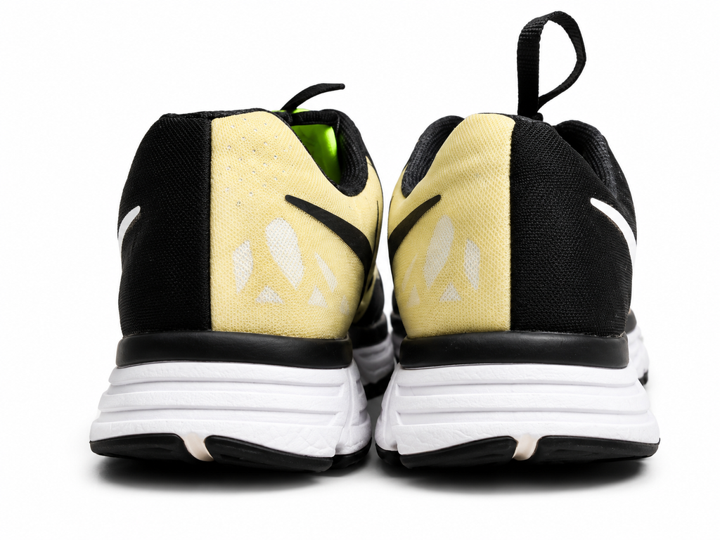 NIKE AIR ZOOM VOMERO 9