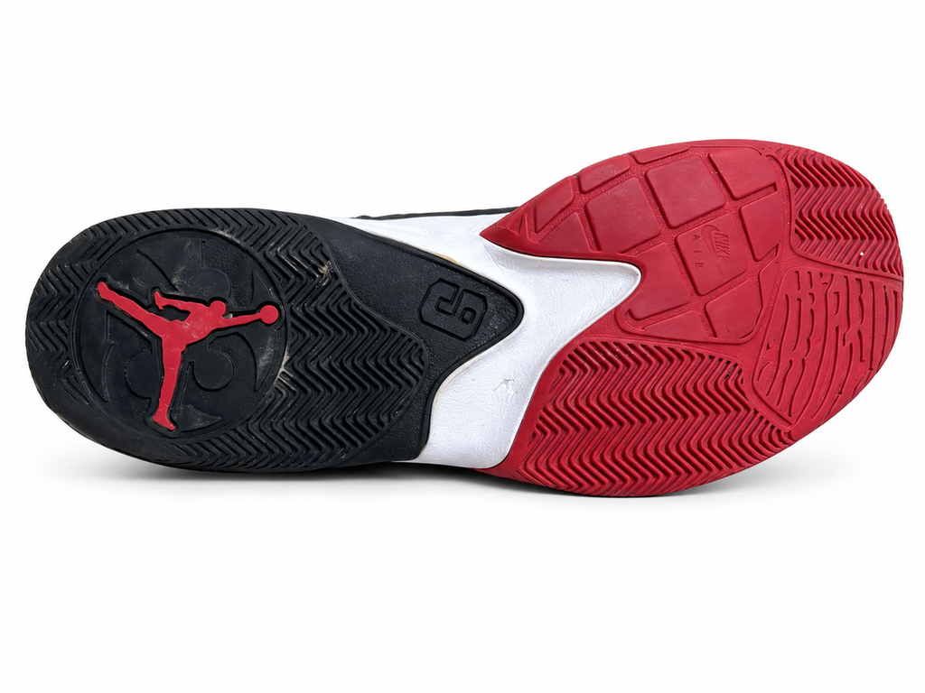 NIKE AIR JORDAN MAX AURA 3