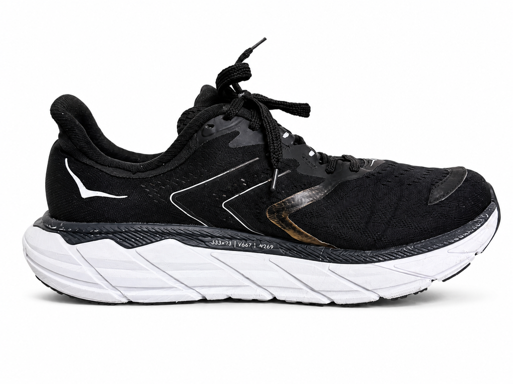 HOKA ONE ARAHI 5