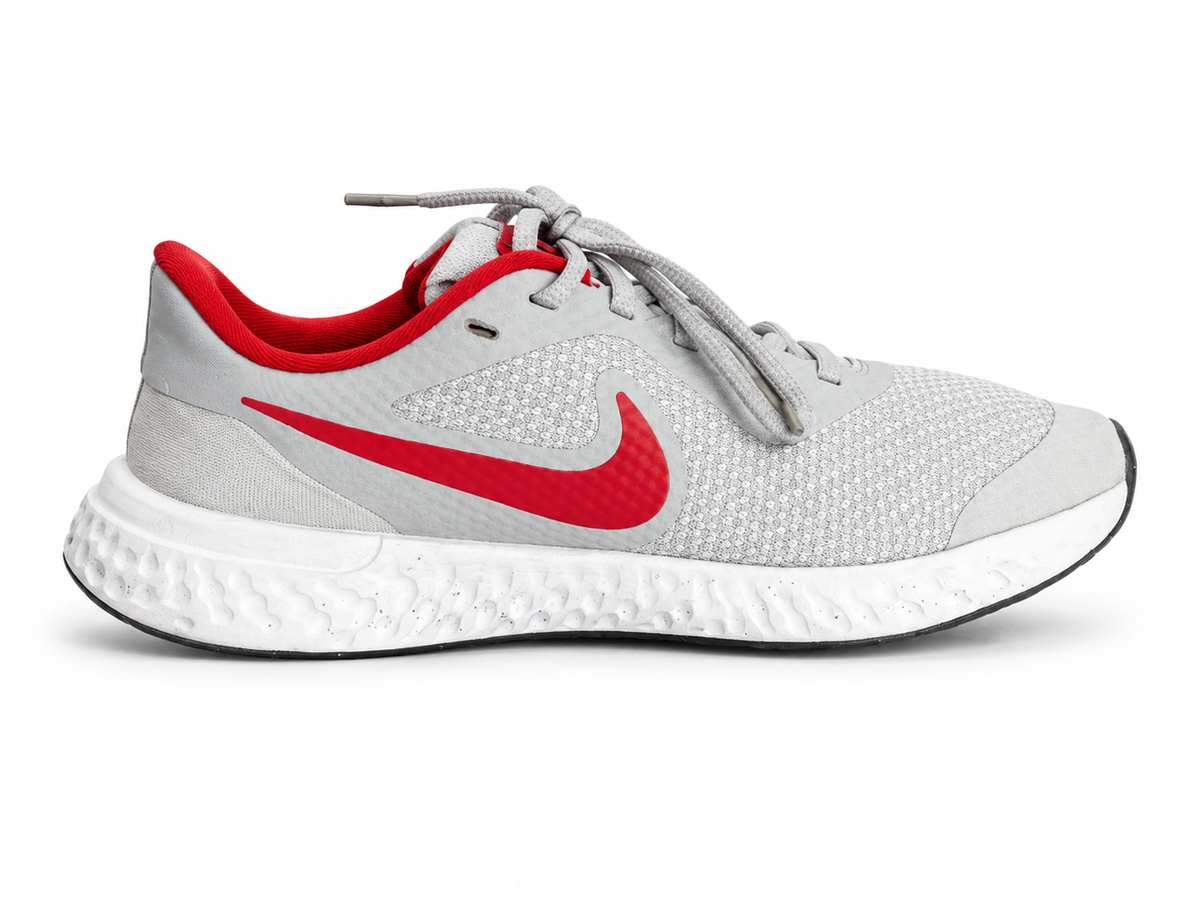 NIKE REVOLUTION 5