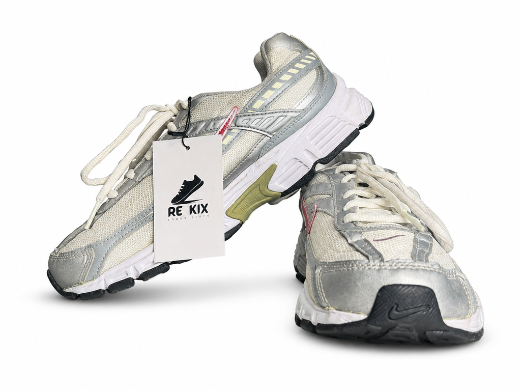 NIKE INITIATOR