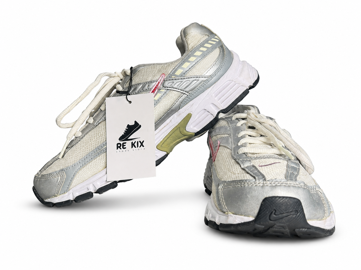NIKE INITIATOR